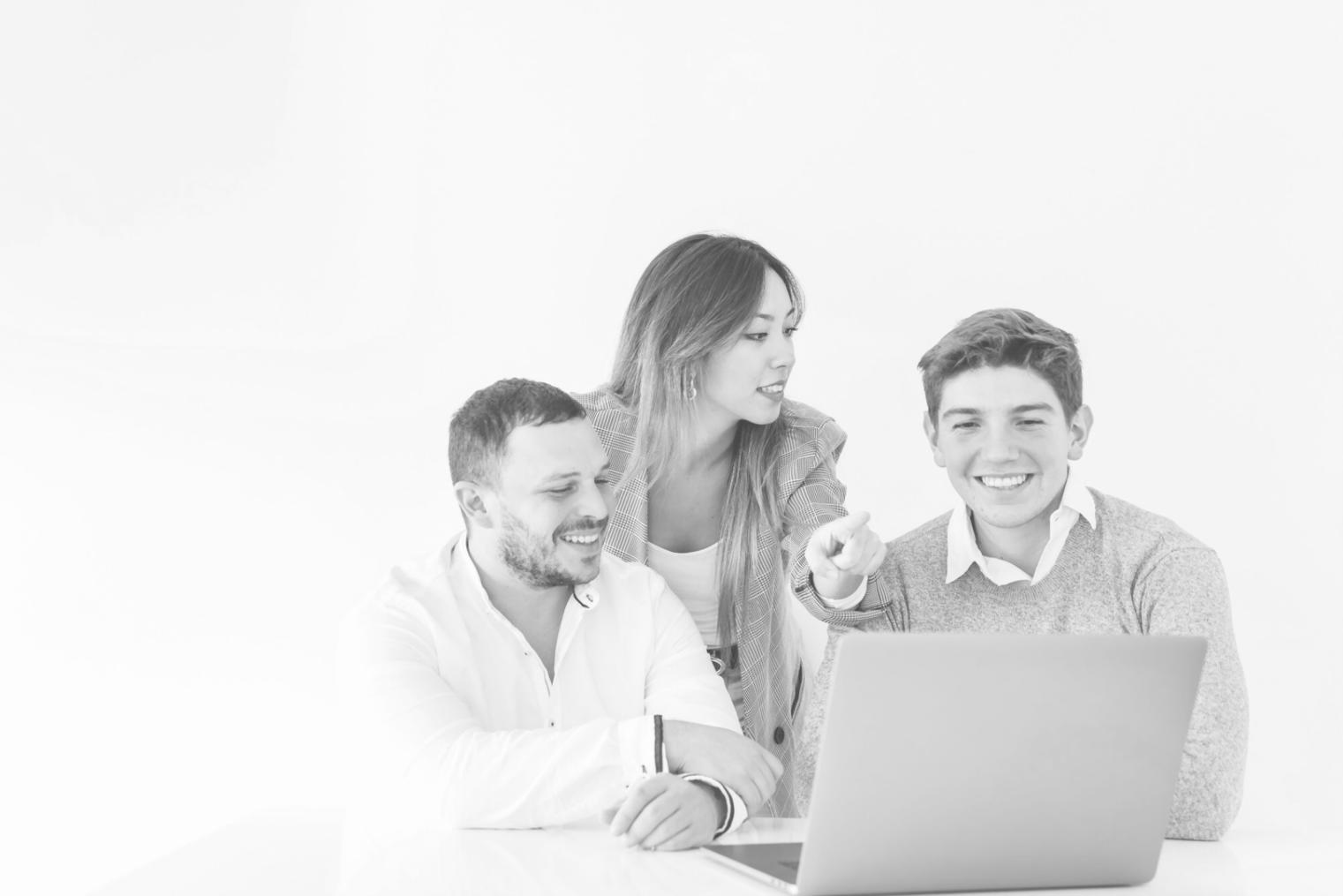 Finanzplanung Arbeitsplatz mit Dokumenten
